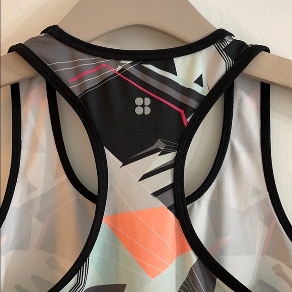 Sweaty Betty Tank - Picture 3 of 5